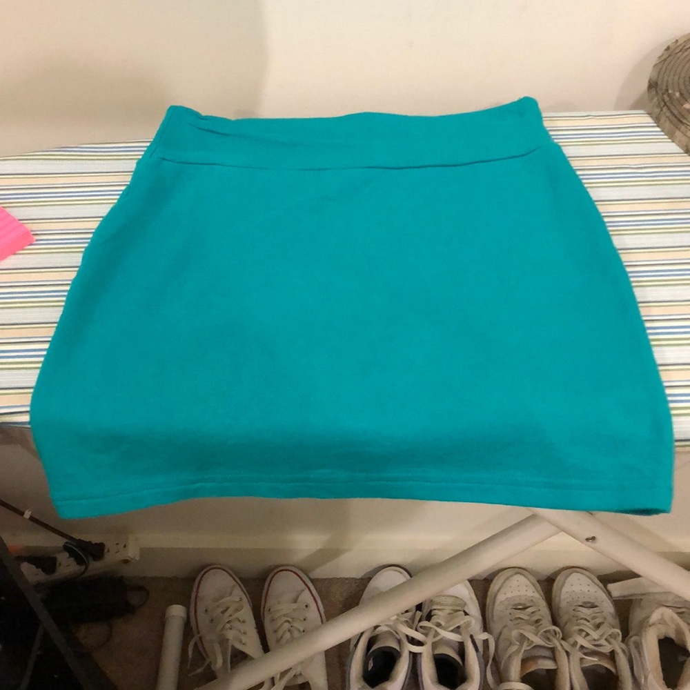 Mini skirt - Picture 2 of 2